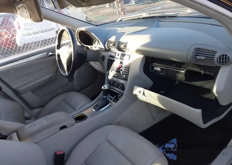 2006 Mercedes-Benz C 230 Sport from USA, damaged, VIN WDBRF52H36A843486